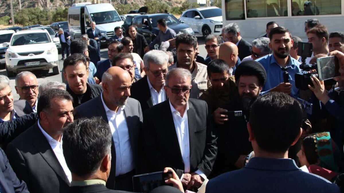 افتتاح سالن ورزشی کارگران سی‌سخت