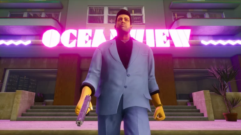 شخصیت تامی ورستی (Tommy Vercetti) در بازی GTA Vice City با کت آبی